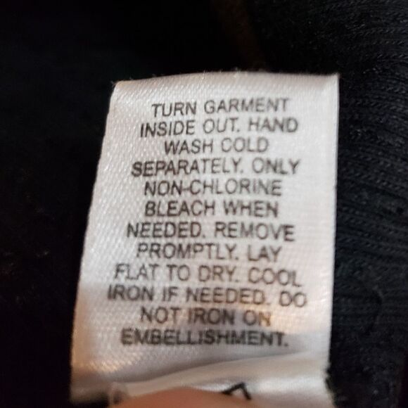 🔹️Express Black Camouflage Sequined Sleeveless Top Small - Picture 8 of 8